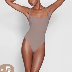 SKIMS BODY SUIT